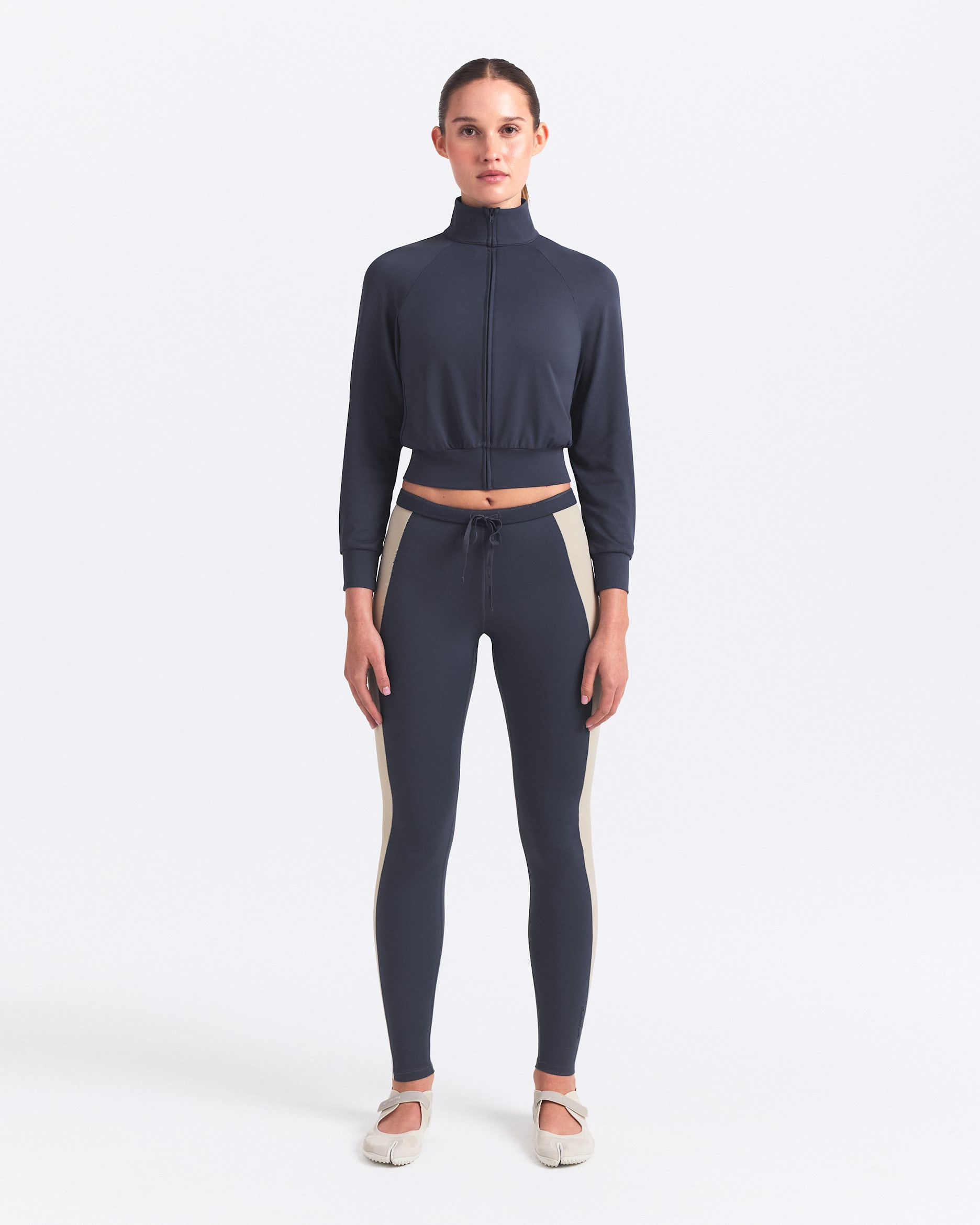 NikeSKIMS Matte Shine Mix Women's 26